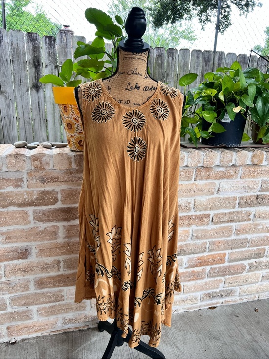 Dresses & Skirts - Boho Embroidered Sunburst Swing Dress in Camel